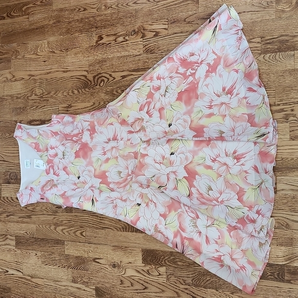 cleo Dresses & Skirts - (14) NWT Cleo Petites Full Skirt Romantic Vacation Vibes Light Floral Flowy